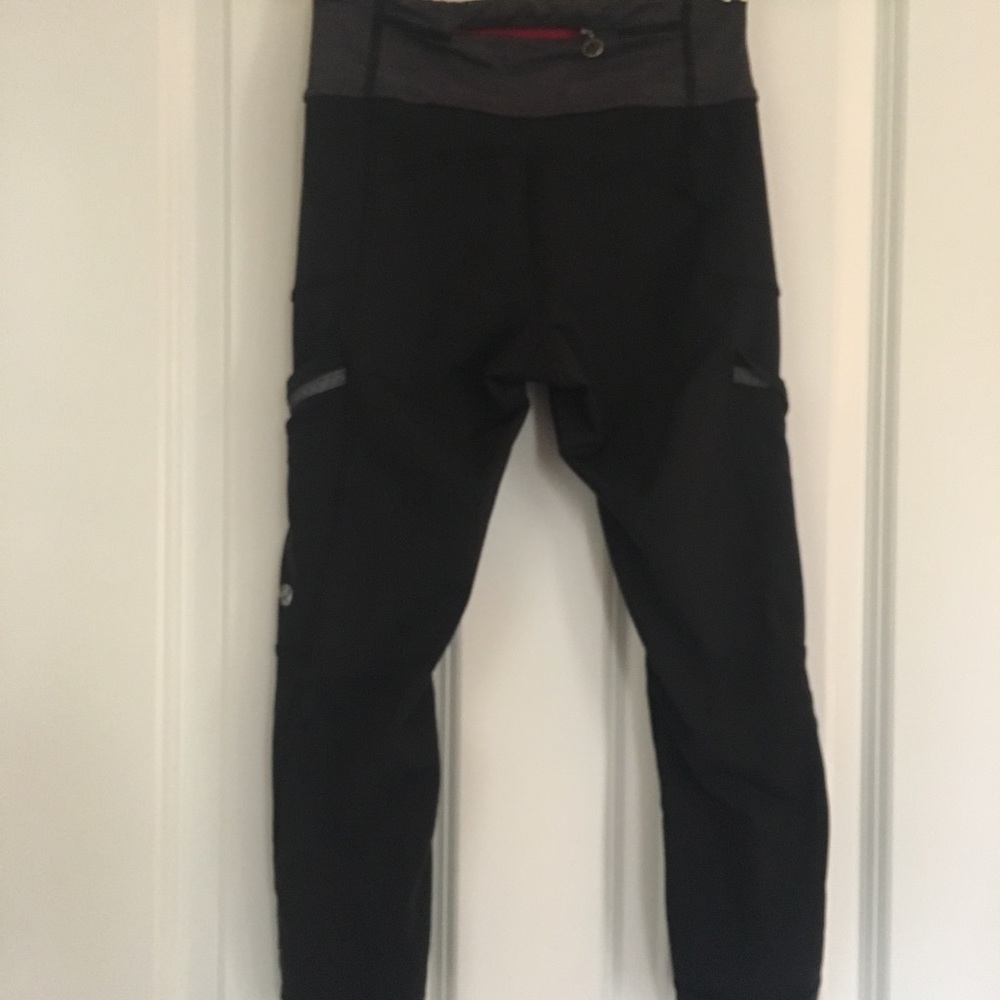Lululemon 3/4 length cropped pants
